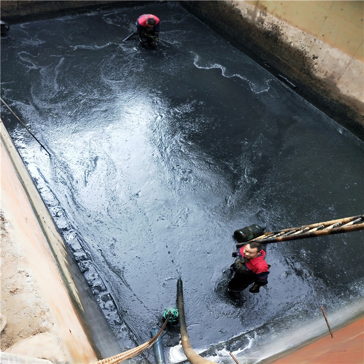 盐湖废水池清理